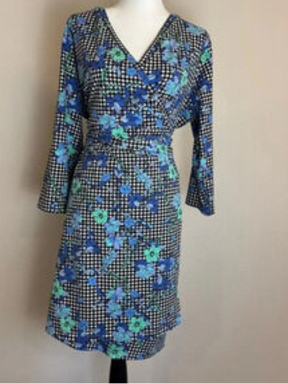 Lands’ End Floral checkered wrap dress with a tie waist size 1XL